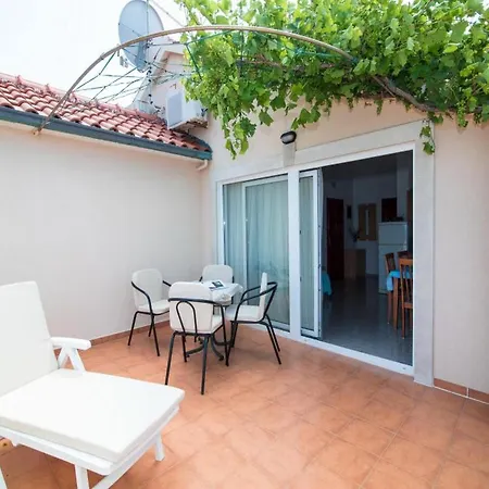 Ana & Bogdan - One Bedroom With Terrace And Sea View A1 St Apartamento Postira